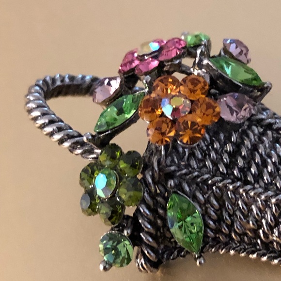 Vintage 1990’s Crystal Rhinestone Flower Pot Brooch By Victorian Trading Co - Picture 6 of 16